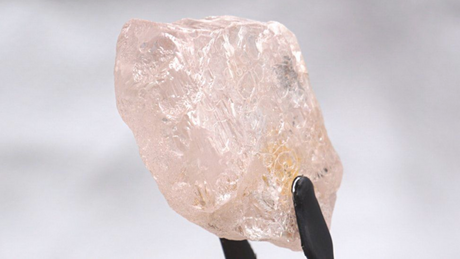 Jemora Group z Dubaju przejmuje Lucapa Diamond Company za 10 mln USD