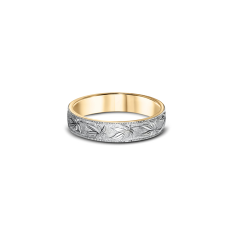 Obrączka ozdobiona liśćmi klonu