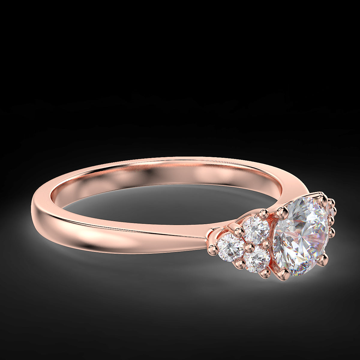 Pierścionek zaręczynowy Królowej Anny z różowego złota z diamentami o masie 0,62 ct - widok z boku pod kątem