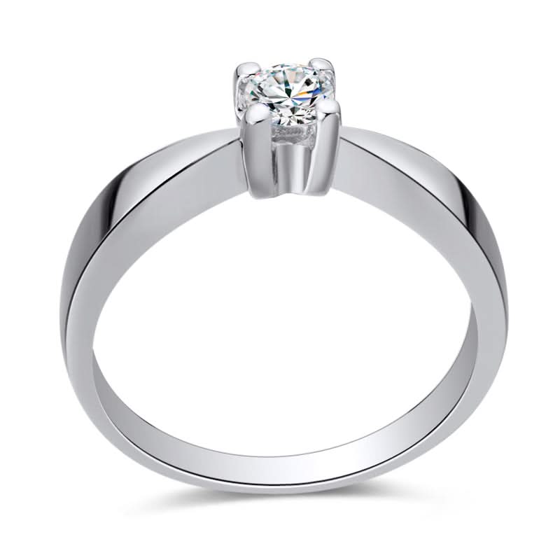 Złoty pierścionek zaręczynowy z diamentem 0,2ct - widok z boku