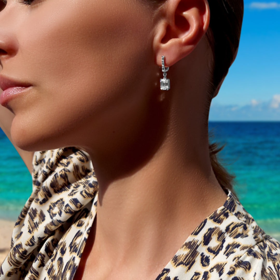 Kolczyki z diamentami w szlifie szmaragdowym