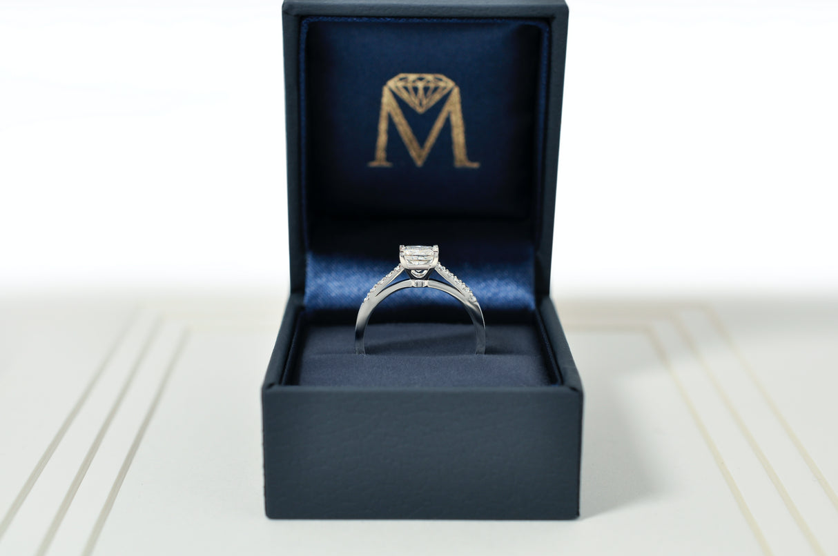 Royal Elegance- Pierścionek Zaręczynowy w różowym złocie