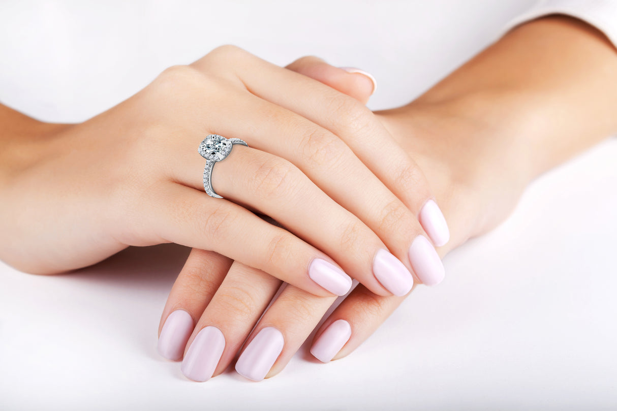 Pierścionek zaręczynowy Aurora Cushion – białe złoto, diamenty 1,20 ct