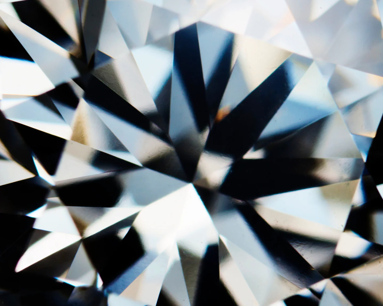 Lab-grown diamenty redefiniują luksus. Etyka, design i przystępna cena w jednym