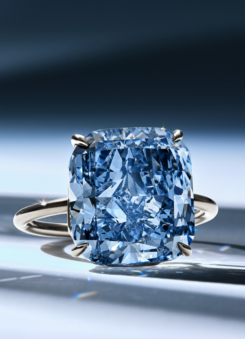 Rekordowa sprzedaż niebieskiego diamentu. Mediterranean Blue hitem rynku jubilerskiego