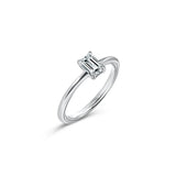 Modern Emerald - pierścionek z diamentem 0,37ct w szlifie emerald cut