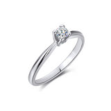 Złoty pierścionek zaręczynowy z diamentem 0,15ct