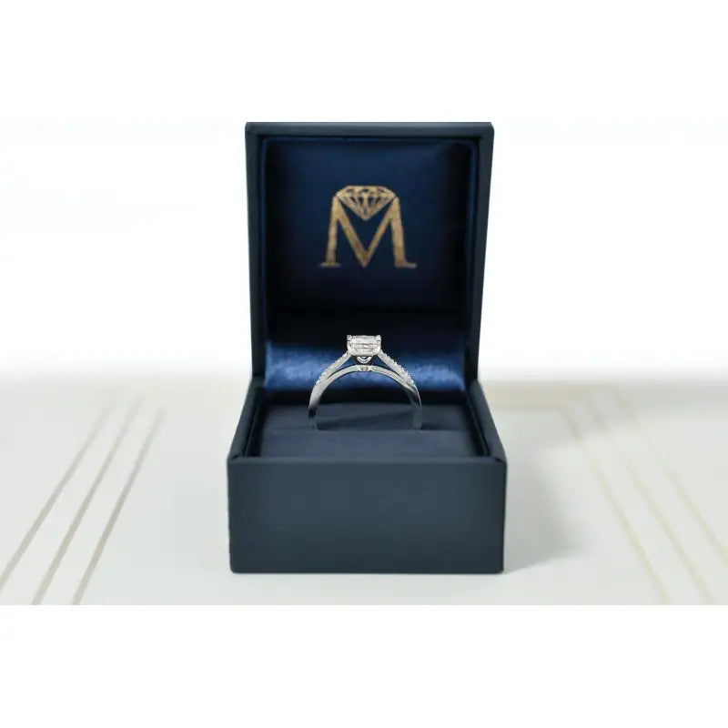 Pierścionek zaręczynowy z diamentem 1ct. Princess cut diamond 1ct. - widok w pudełku