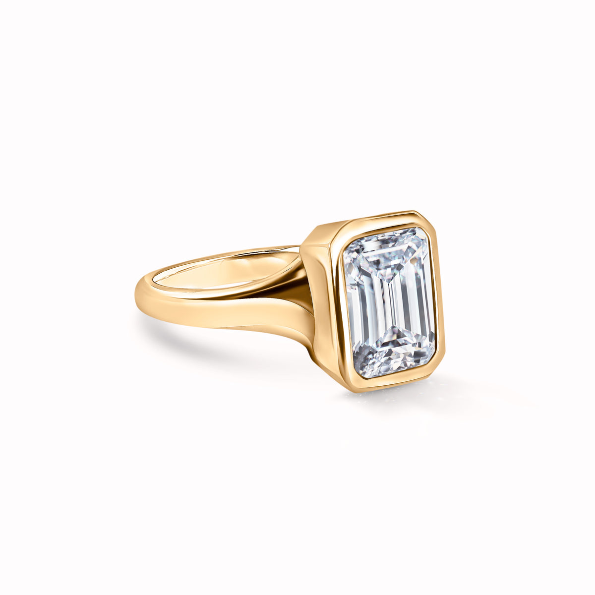 Minimalist z Diamentem Emerald Cut  – Sygnet Damski