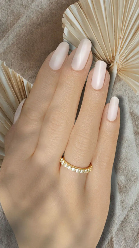 Grace in Detail - Obrączki z miligryfem i diamentami w białym złocie