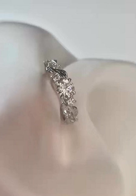 Secret Garden — pierścionek z naturalnym diamentem i szmaragdami